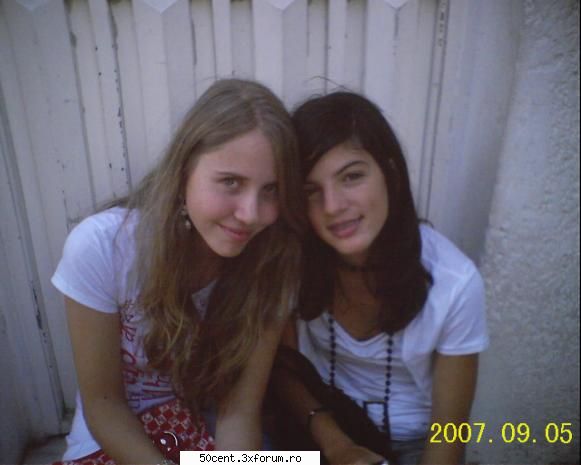 completez si yo poze cu noi