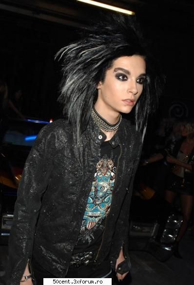 sunt o trupa de germani care canta rok preferatul meu e bill e bill de acum tokio hotel